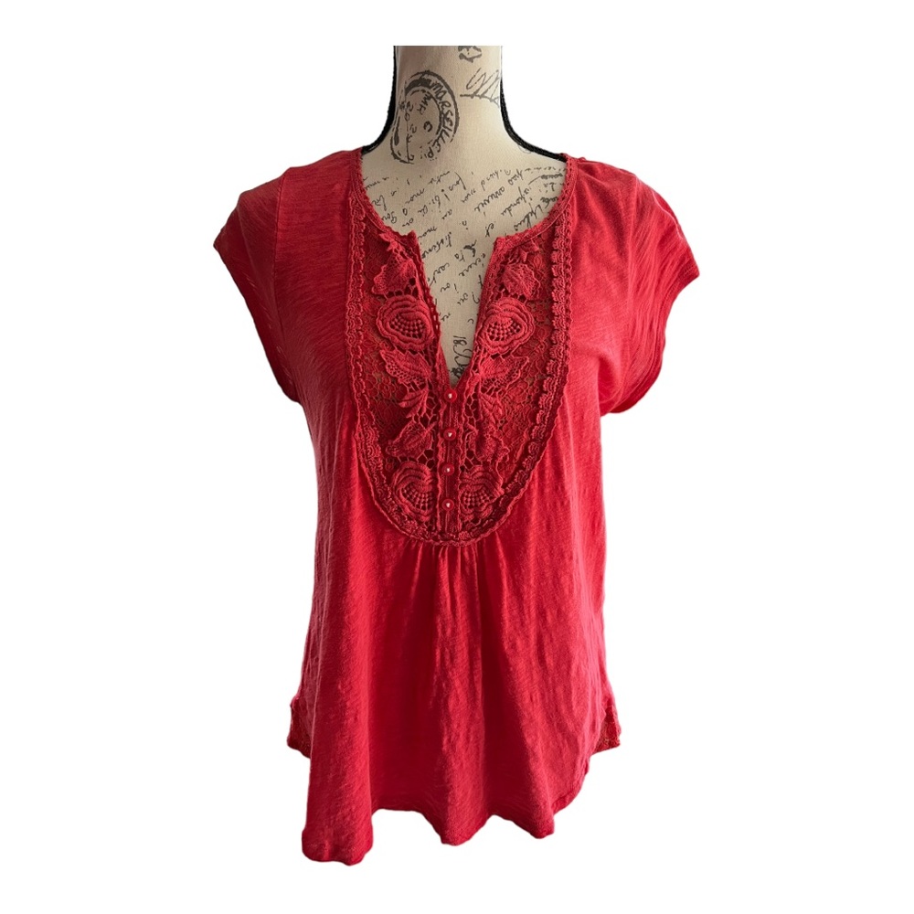 Anthropologie Meadow Rue short-sleeved top with lace at neck